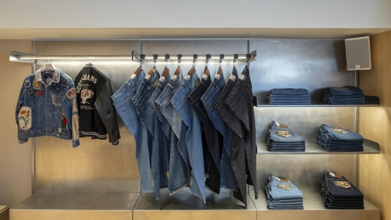 GUESS JEANS prezentuje nowy sklep w West Hollywood w Los Angeles